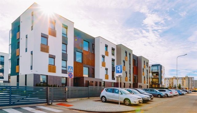 View of What Is Tandem Parking? | Apartments.com